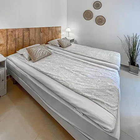 3 Bedroom Awesome In *