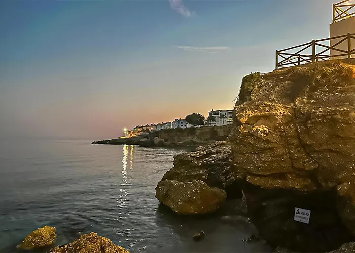 3 Bedroom Awesome In Casa de Férias Nerja