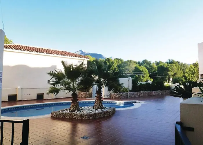 3 Bedroom Awesome In Semesterbostad *