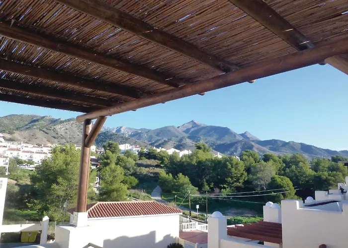 3 Bedroom Awesome In Semesterbostad Nerja